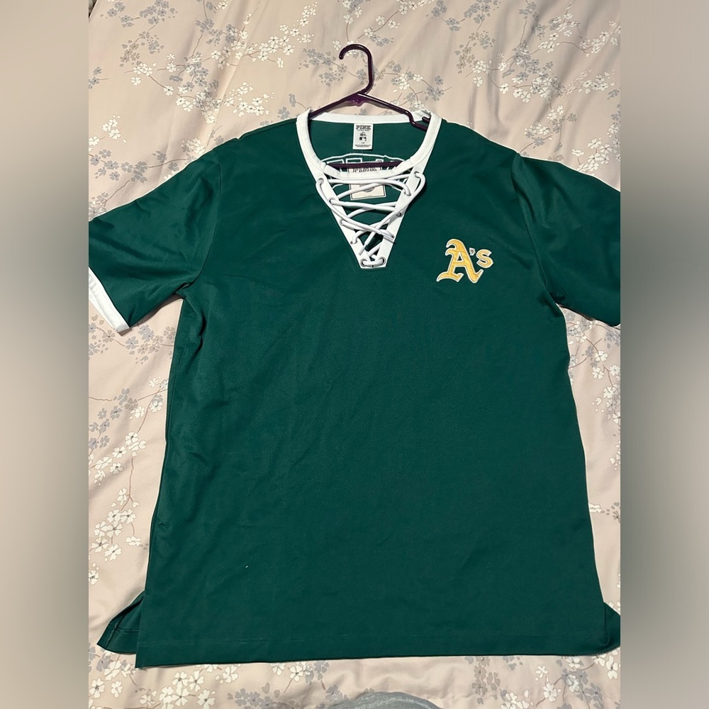 PINK Victoria’s Secret MLB shirt